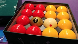 ARAMITH Pro-CUP & Premier LIMITED EDITION GOLD 8ball RED & YELLOW